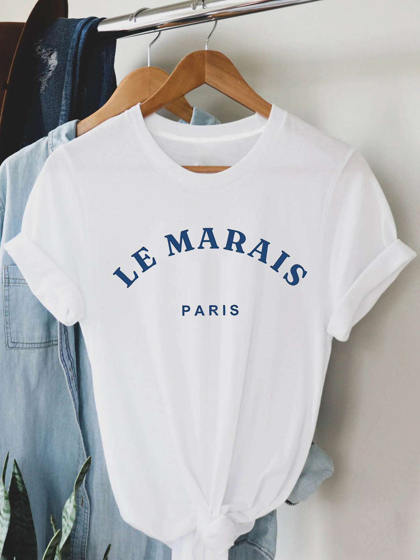 Street Fashion In Paris - Damen-Freizeit-T-Shirt mit „Le Marais Paris“-Grafik –