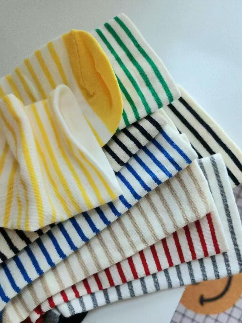 Street Fashion Youtube - Damensocken im koreanischen Stil, bonbonfarben, gestreift,