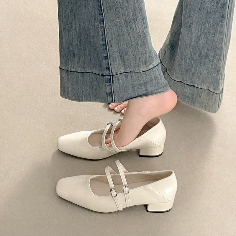 Silberne Mary-Jane-Schuhe für  – Street Fashion Shoes Bewertung und Preis